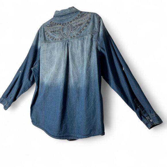 Studded Embellished 100% Cotton Light Wash Denim Shirt size 1X Coastal Cowgirl - Picture 6 of 10
